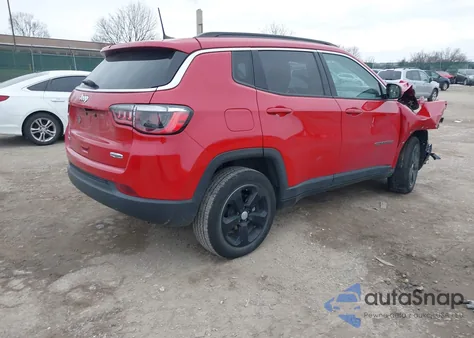 2021 Jeep Compass Latitude 4X4 z USA, uszkodzony, nr VIN 3C4NJDBB4MT543658
